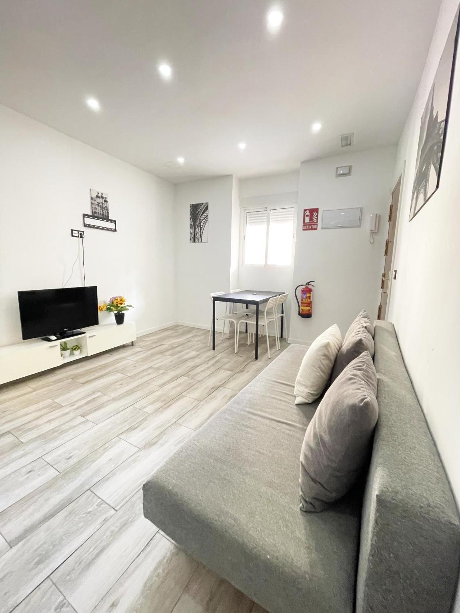 Relax Apartaments 1Min Metro Madrid Exteriör bild