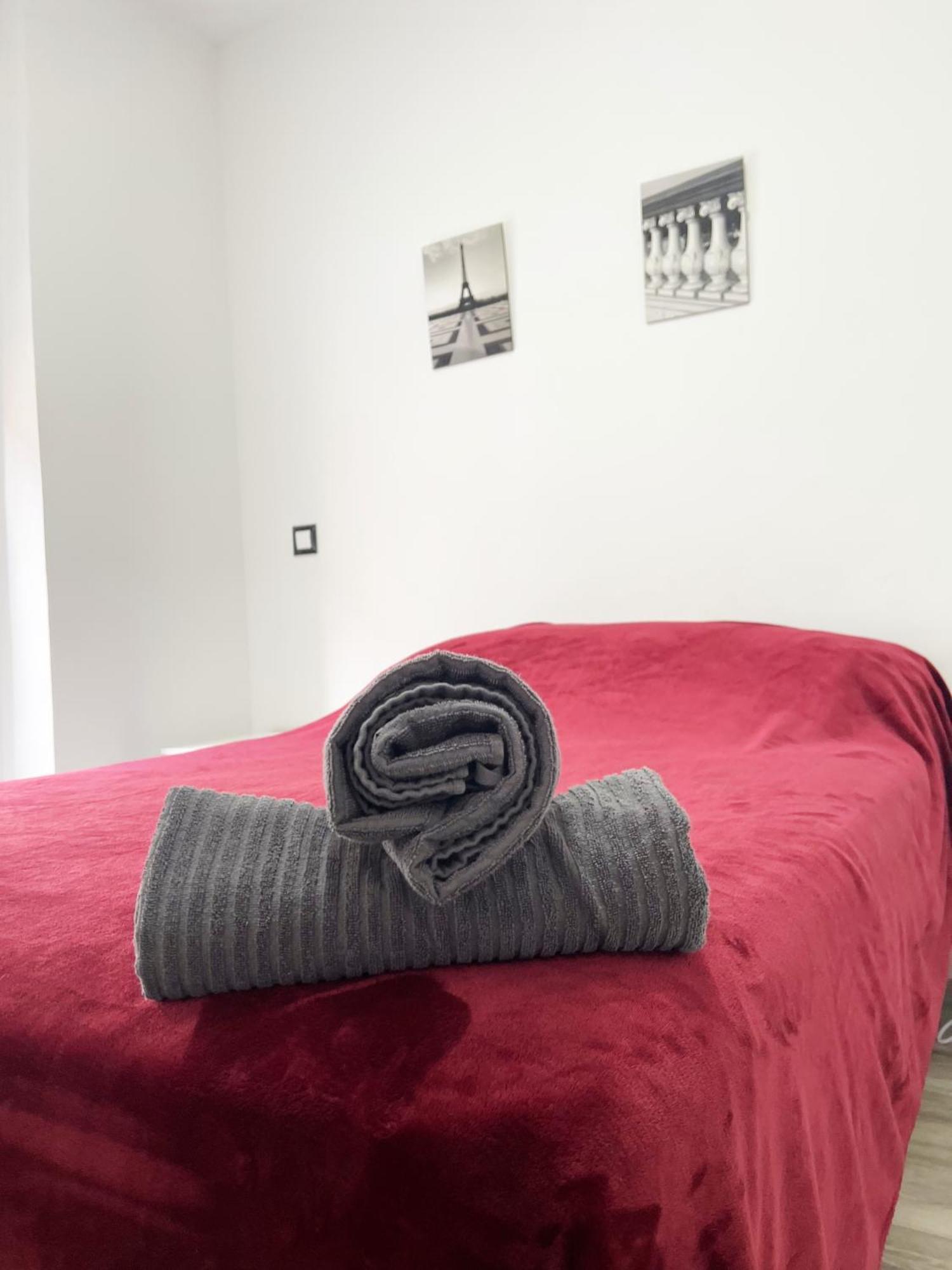 Relax Apartaments 1Min Metro Madrid Exteriör bild