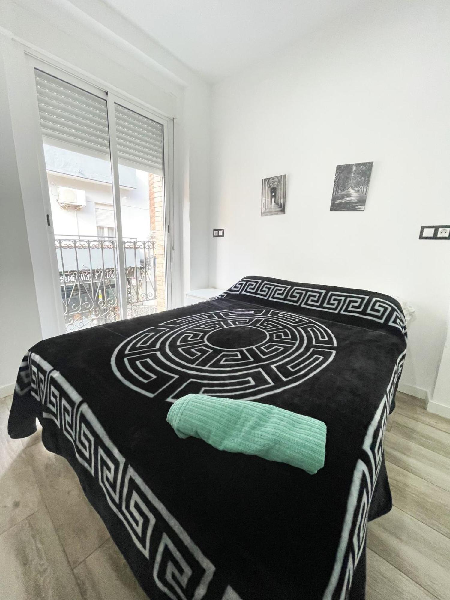 Relax Apartaments 1Min Metro Madrid Exteriör bild